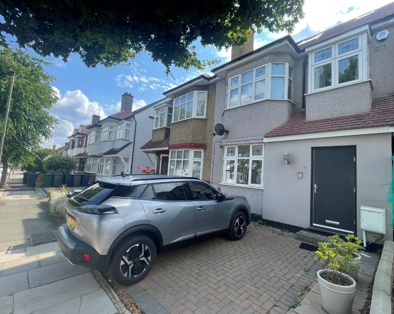 Hale Grove Gardens, Mill Hill